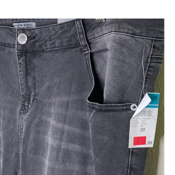 Forever 21 black distressed skinny jeans size 20 - Picture 4 of 6